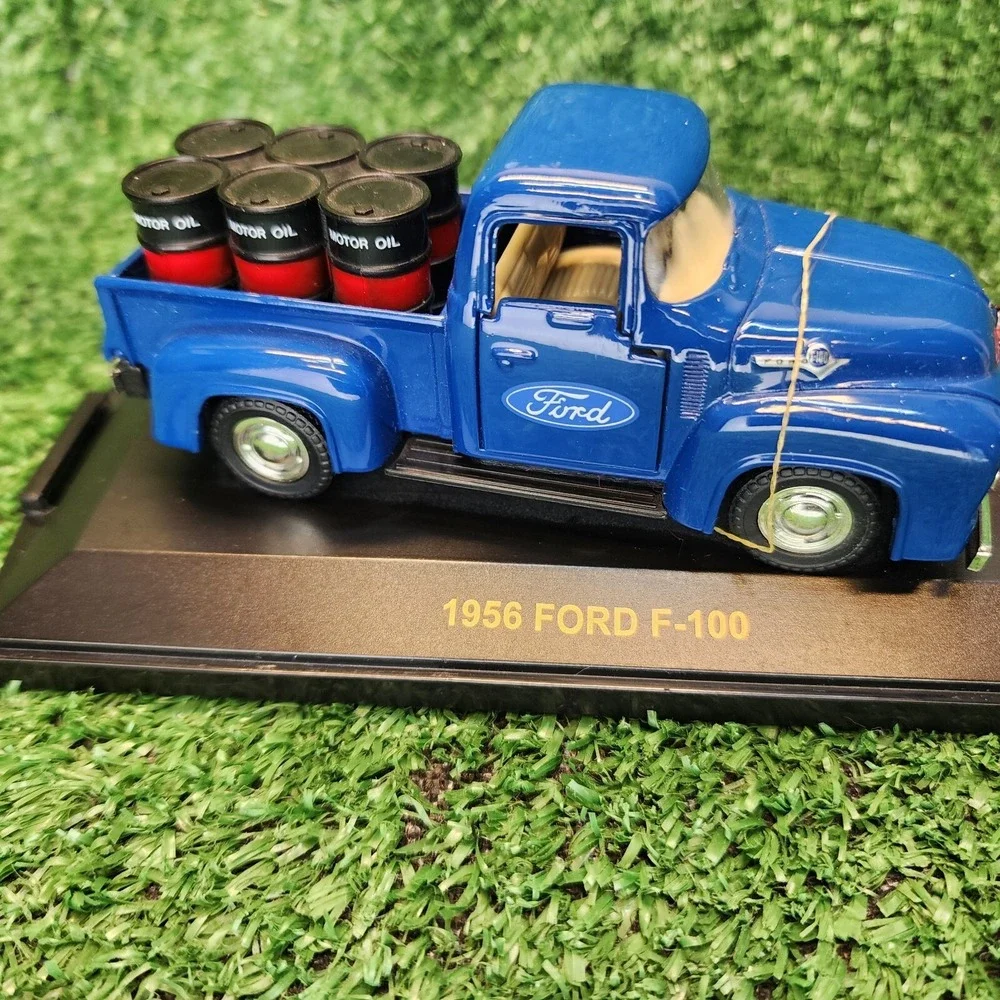 Vintage 1998 Road Champs 1956 FORD F-100 PU Blue Diecast 4.5